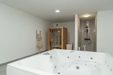 5-Bedroom Villa in Orasac for Up to 10 Guests