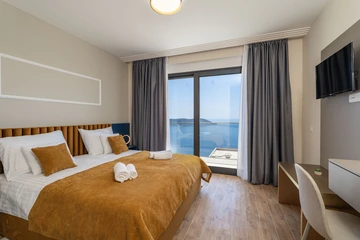 5-Bedroom Villa in Orasac for Up to 10 Guests