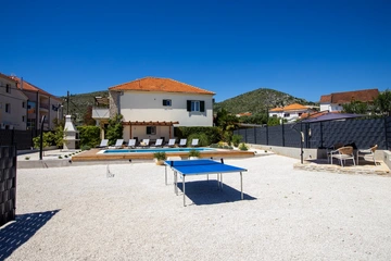 4-Bedroom Villa in Seget Donji for 8 Guests