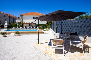 4-Bedroom Villa in Seget Donji for 8 Guests