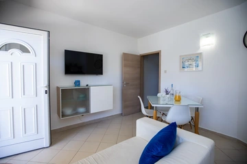 4-Bedroom Villa in Seget Donji for 8 Guests