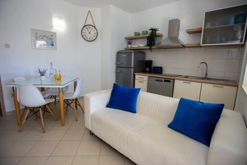 4-Bedroom Villa in Seget Donji for 8 Guests