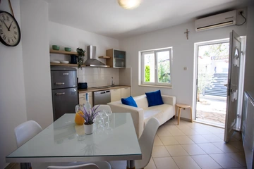 4-Bedroom Villa in Seget Donji for 8 Guests