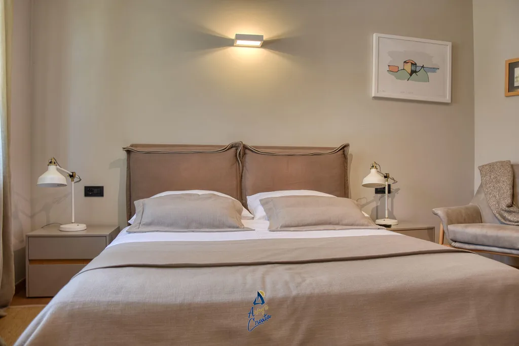 Jakomići Villa for 10 Guests with Private Pool