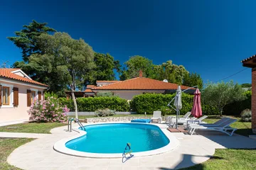 2-Bedroom Villa with Private Heated Pool in Višnjan