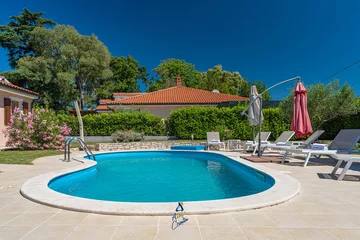 2-Bedroom Villa with Private Heated Pool in Višnjan