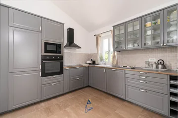 2-Bedroom Villa with Private Heated Pool in Višnjan