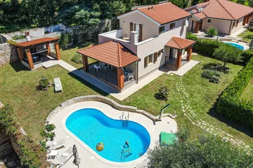 3-Bedroom Villa in Višnjan with Private Heated Pool