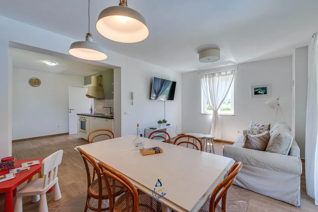 3-Bedroom Villa in Višnjan with Private Heated Pool
