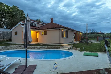 3-Bedroom Villa in Višnjan with Heated Private Pool