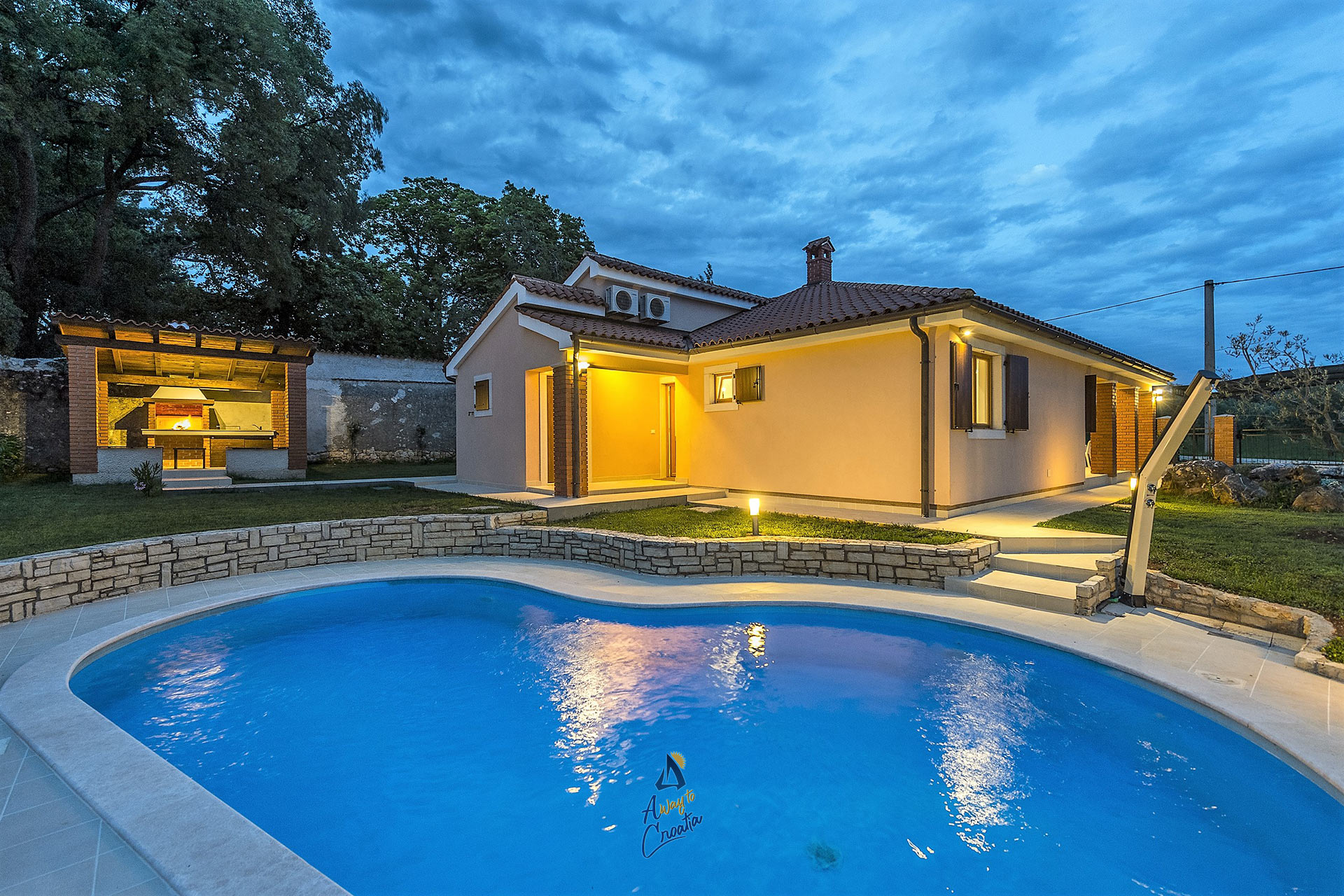 Image of Charming 3BR Villa Oasis for 6 with private heatable pool
