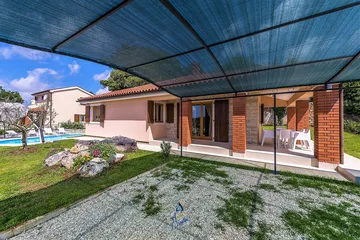 3-Bedroom Villa in Višnjan with Heated Private Pool