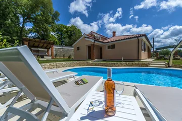 3-Bedroom Villa in Višnjan with Heated Private Pool