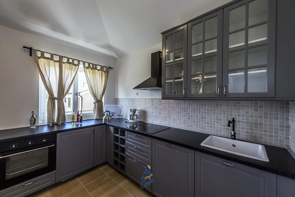 3-Bedroom Villa in Višnjan with Heated Private Pool