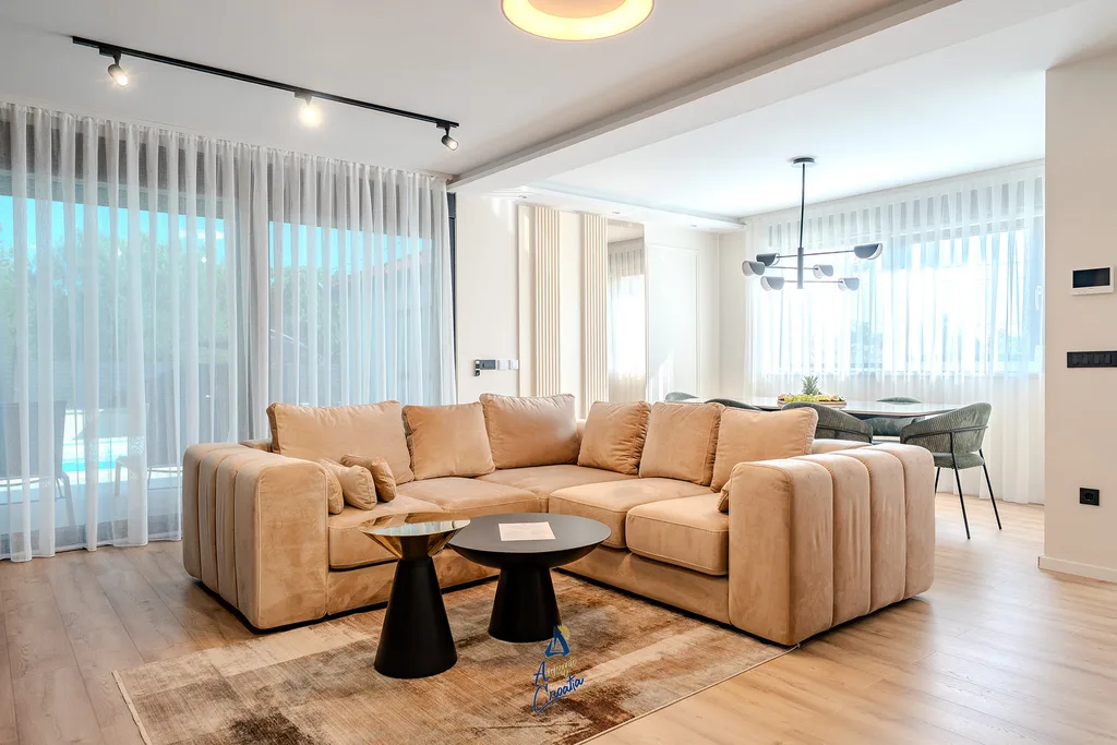 3-Bedroom Villa with Heated Pool in Privlaka