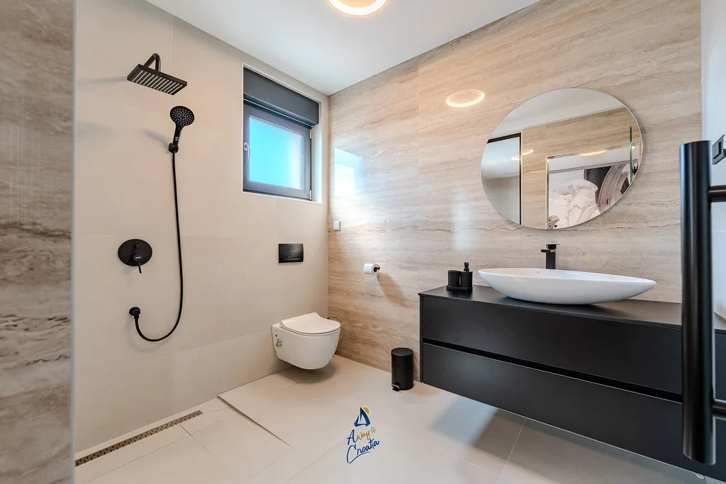 3-Bedroom Villa with Heated Pool in Privlaka