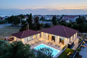 3-Bedroom Villa with Heated Pool in Privlaka
