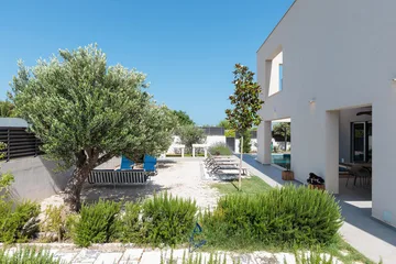 5-Bedroom Villa in Škrip with Heated Pool