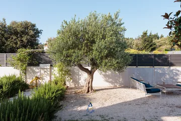 5-Bedroom Villa in Škrip with Heated Pool