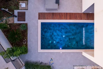 5-Bedroom Villa in Škrip with Heated Pool