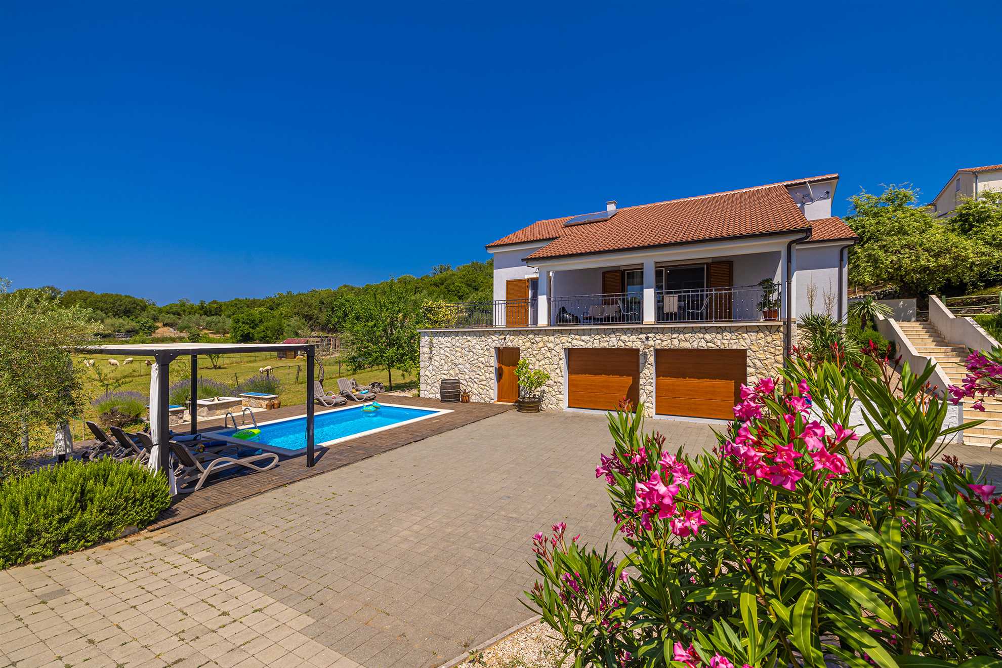 Holiday house FRANOLIC with swimming pool