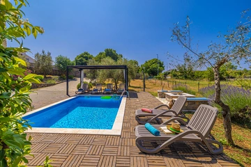 Bajčići House for 6–8 Guests with Private Pool