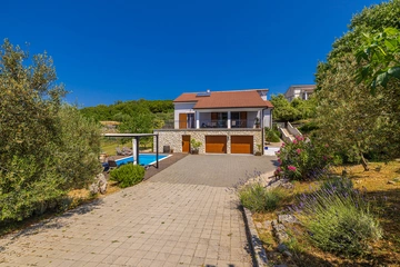 Bajčići House for 6–8 Guests with Private Pool