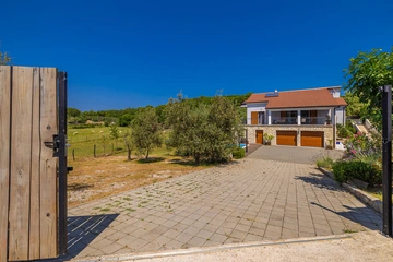 Bajčići House for 6–8 Guests with Private Pool