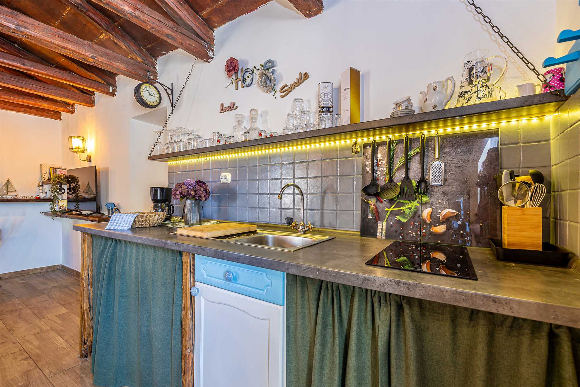 Rustikalna kuća za odmor DEPOPE s privatnim bazenom