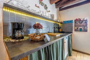 2-Bedroom House with Private Pool in Skrpčići