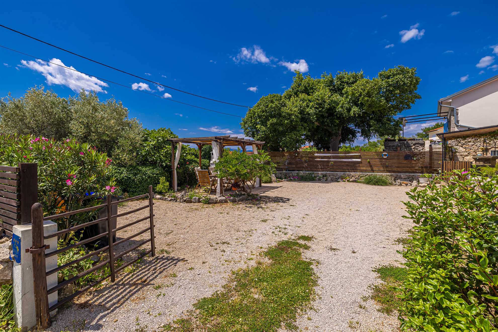 Rustikalna kuća za odmor DEPOPE s privatnim bazenom