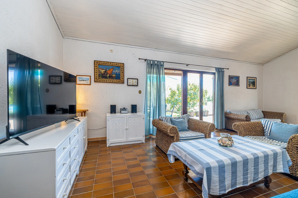 Villa with Private Pool and Sea View in Kornić