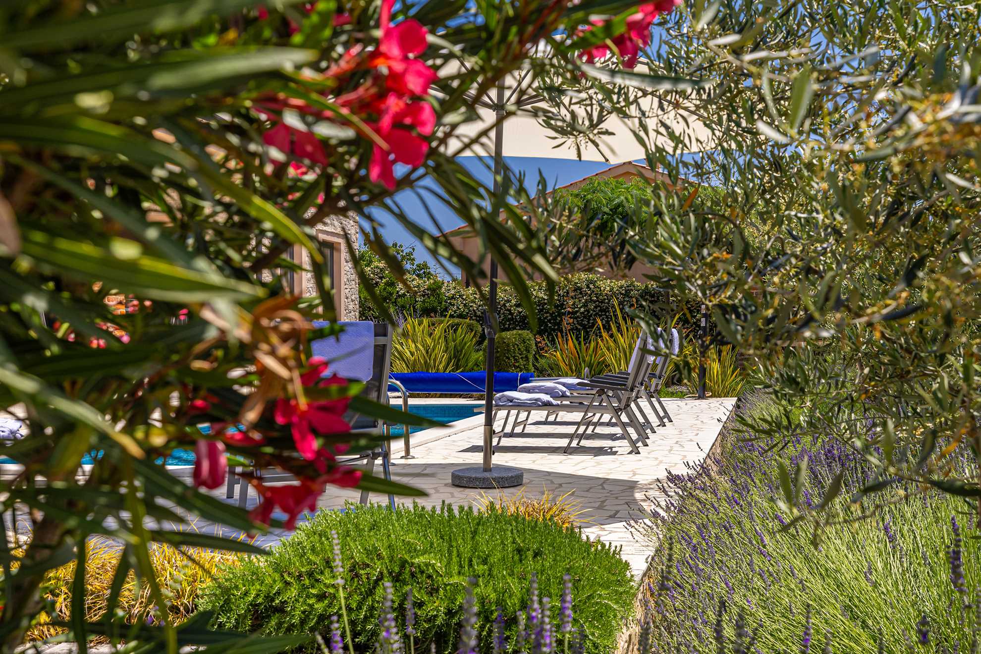 Villa NATHALIE con piscina privata, jacuzzi e sauna esterna