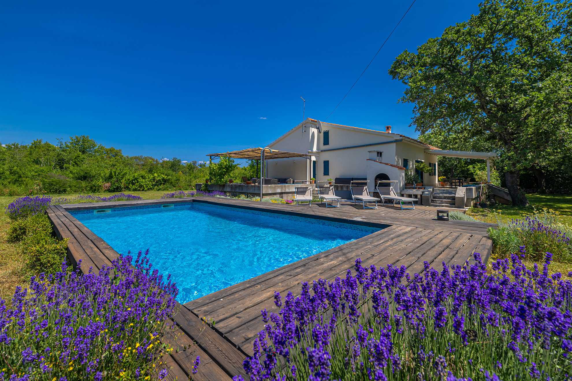 Holiday house GARICA with spacious garden