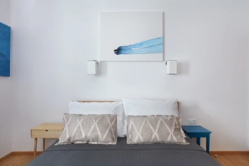 4-Bedroom House in Garica with Private Pool