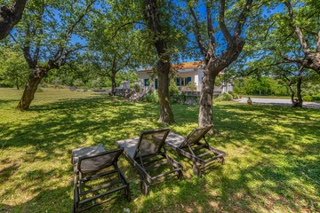 4-Bedroom House in Garica with Private Pool