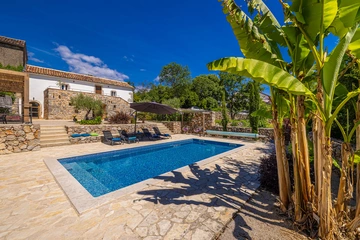 Rustic Villa in Gostinjac for Up to 6 Guests