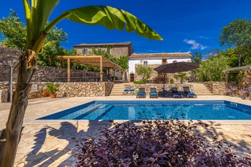 Rustic Villa in Gostinjac for Up to 6 Guests