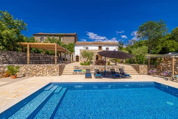 Rustic Villa in Gostinjac for Up to 6 Guests