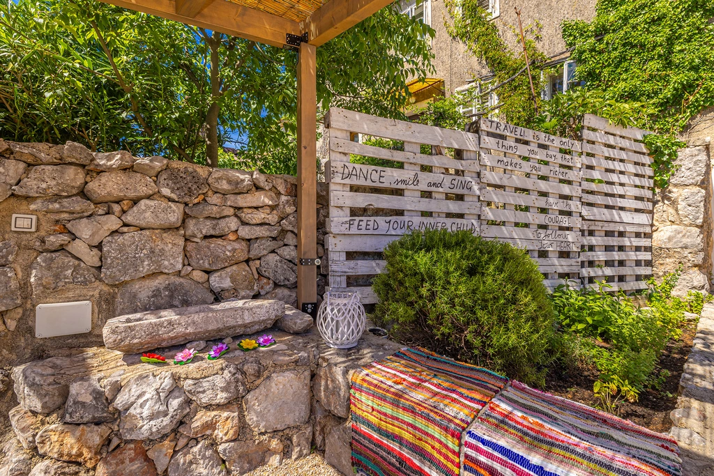 Rustic Villa in Gostinjac for Up to 6 Guests