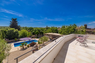 Rustic Villa in Gostinjac for Up to 6 Guests