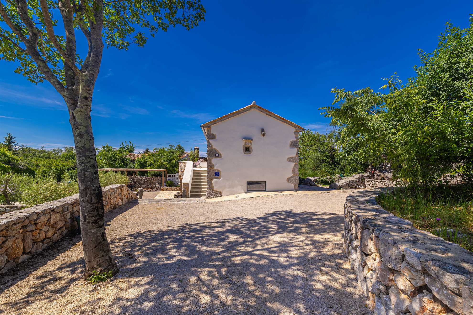 Schöne Villa MAY mit Swimmingpool