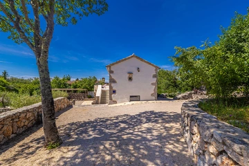 Rustic Villa in Gostinjac for Up to 6 Guests