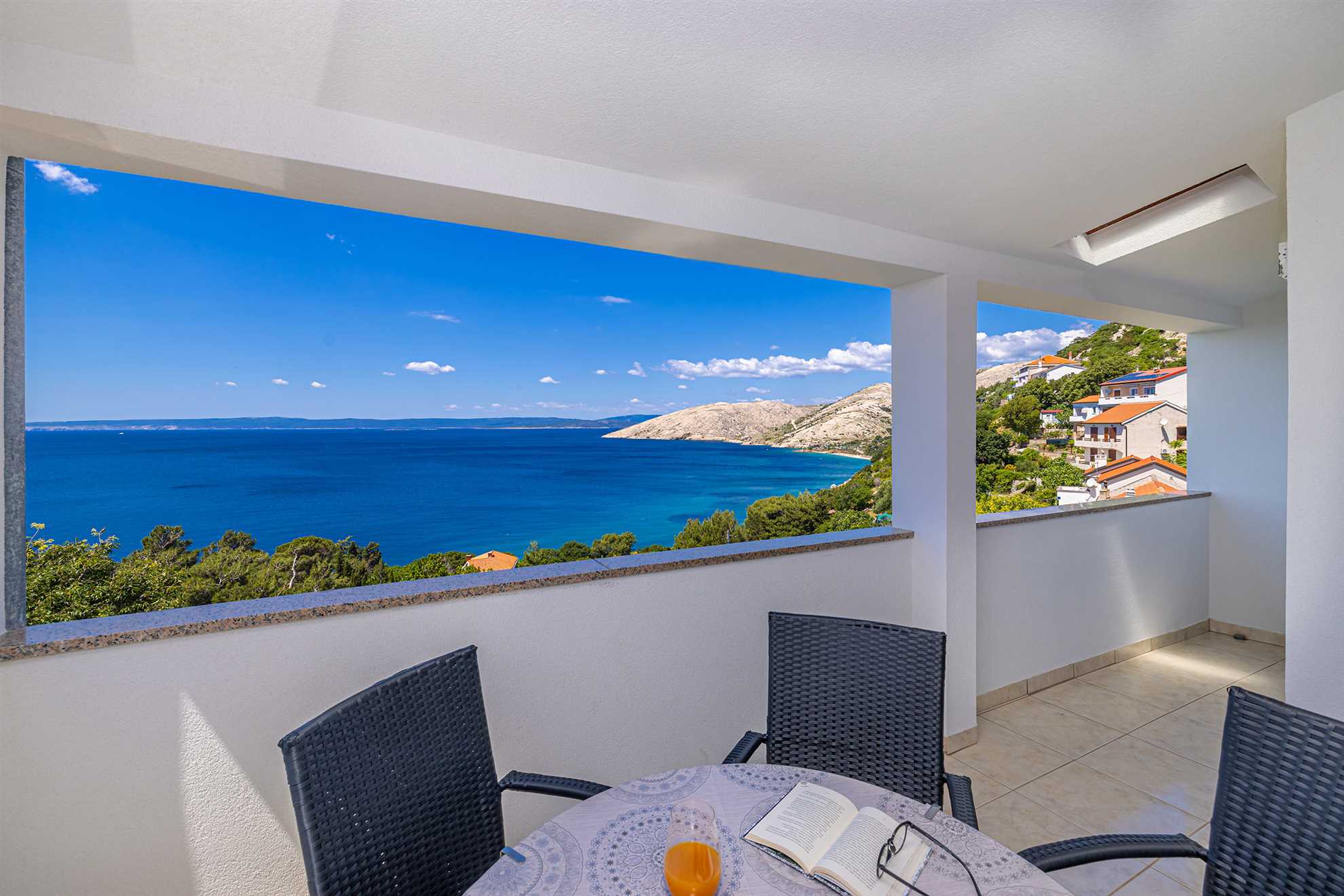 Appartamento STARA BAŠKA con vista mare