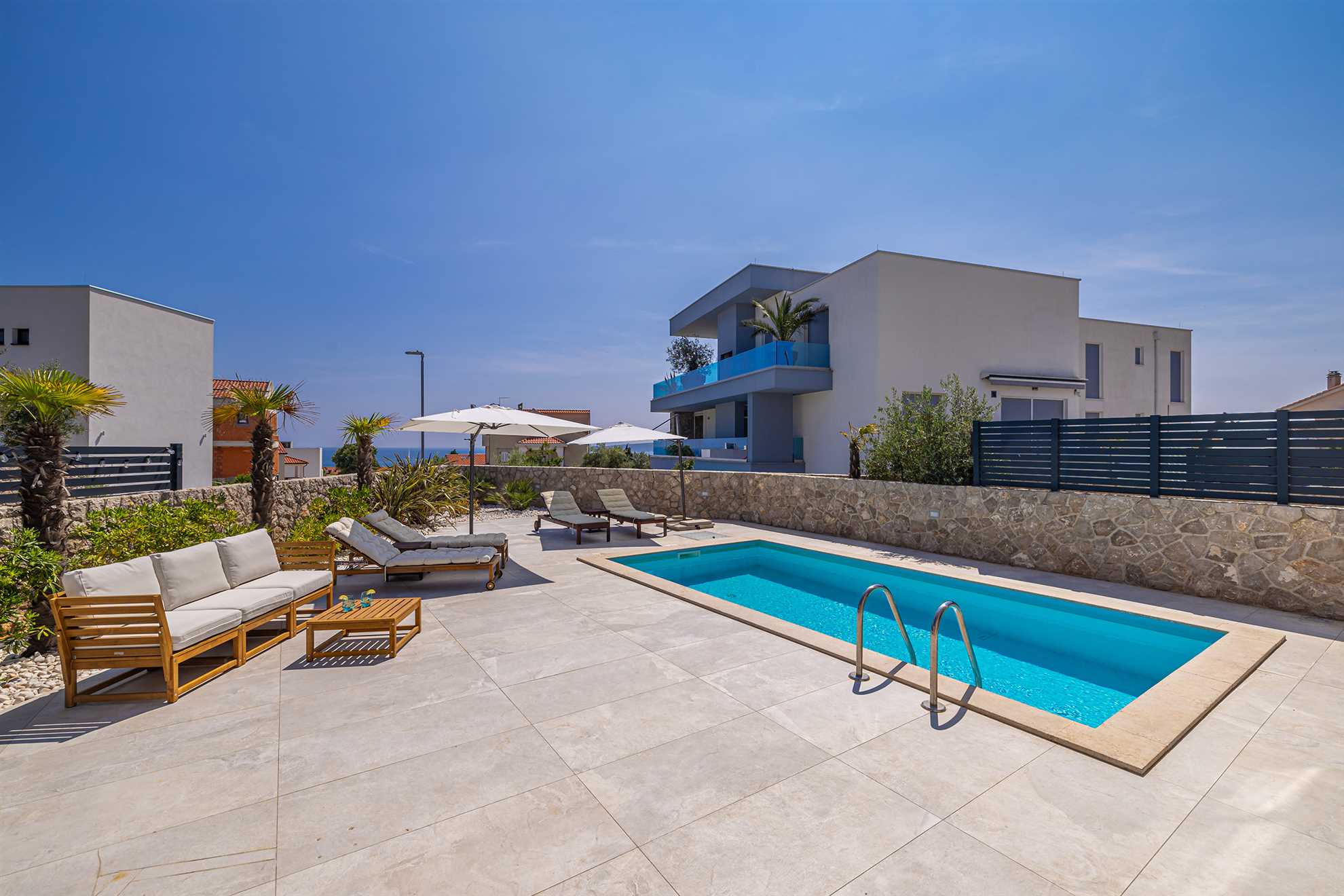 Apartment SEA LA VIE with swimming pool