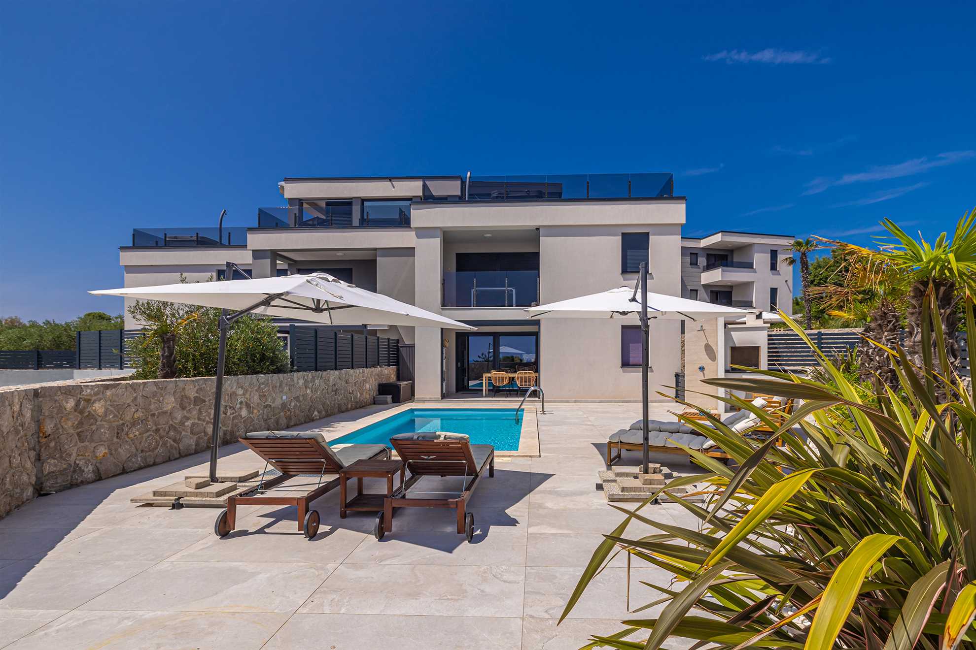 Apartment SEA LA VIE with swimming pool