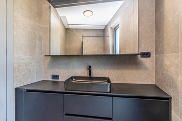 4-Bedroom Villa with Heated Pool in Salatić