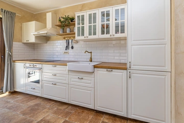 House with Private Pool in Pinezići