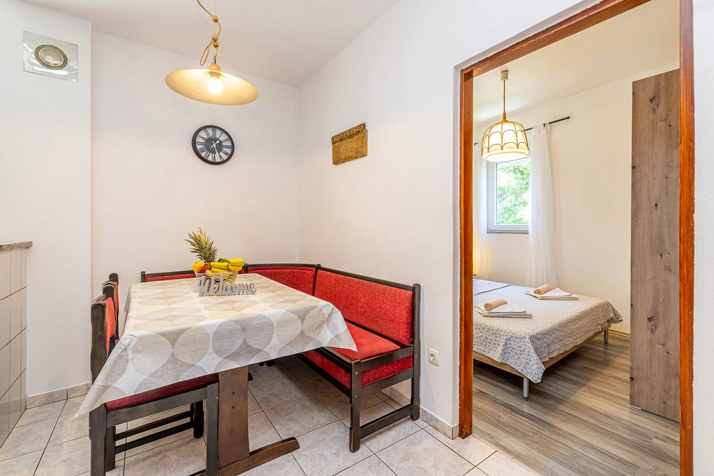 Stara Baška 2-Bedroom Apartment for Up to 5