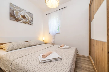 Stara Baška 2-Bedroom Apartment for Up to 5